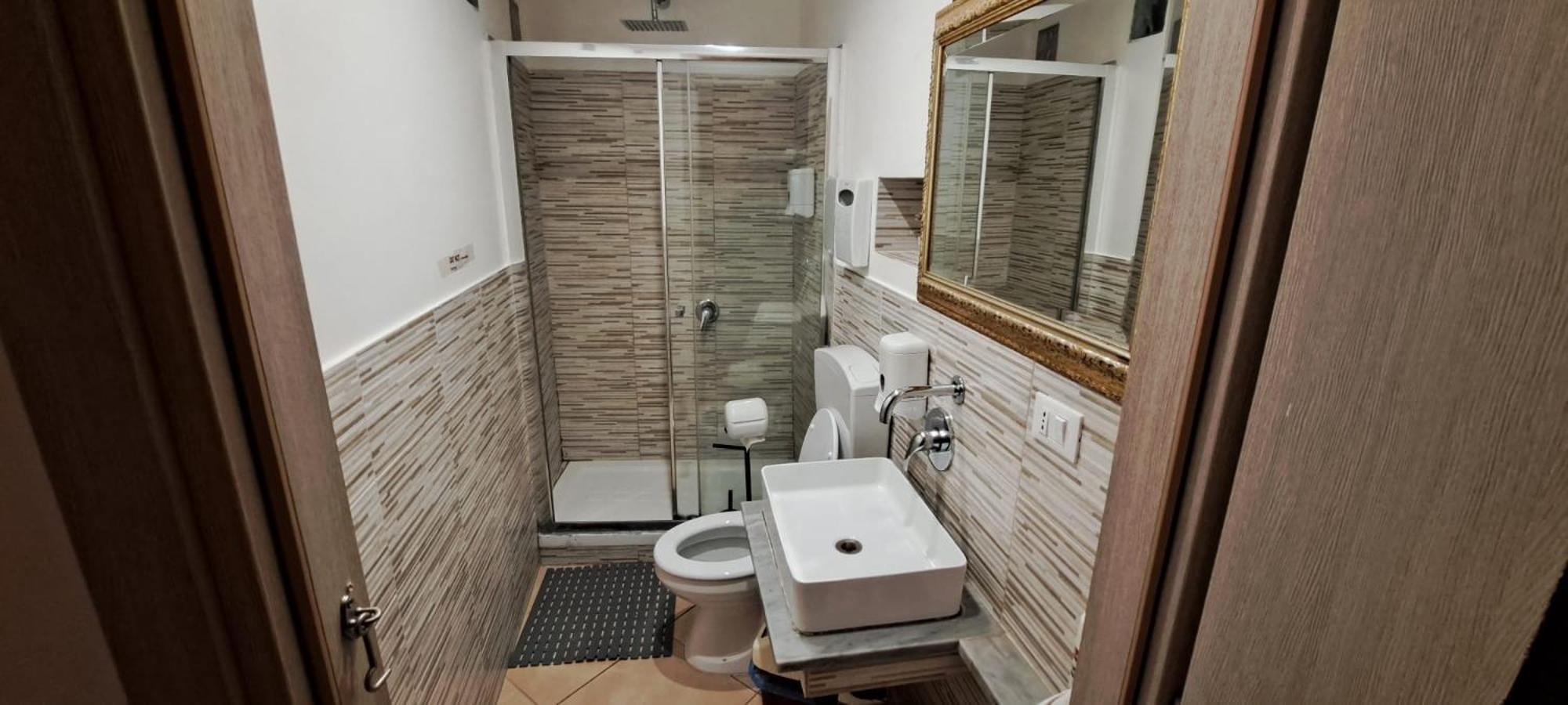 Ostello Exclusive Dependance ปาแลร์โม ภายนอก รูปภาพ